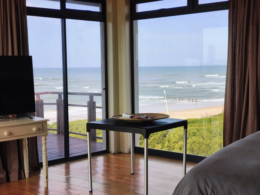 6 Bedroom Property for Sale in Paradise Beach Eastern Cape